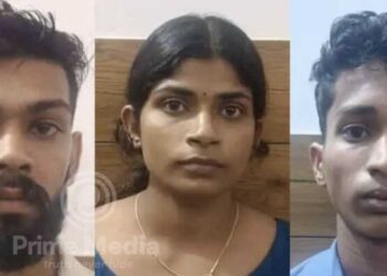 തൃശ്ശൂരിൽ യുവതിയെ സ്വകാര്യ നഗ്നചിത്രം കാട്ടി ഭീഷണിപ്പെടുത്തി സ്വർണ്ണം കവർന്നു; യുവതിയടക്കം മൂന്നുപേർ അറസ്റ്റിൽ.