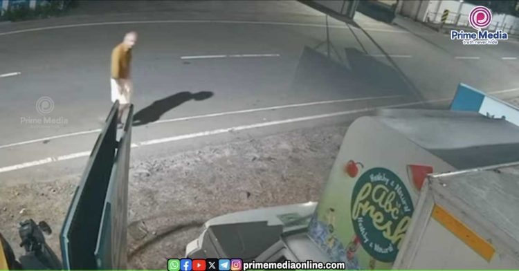 സഹോദരിമാരെ കൊലപ്പെടുത്തിയ ശേഷം ബന്ധുക്കളെ വിളിച്ച് അറിയിച്ചു; പ്രതി ഒളിവിൽ.