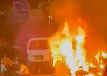 ഡൽഹിയിൽ വൻ സ്ഫോടനം; പൊട്ടിത്തെറിച്ച കാർ ഹരിയാന റജിസ്ട്രേഷൻ.