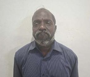 കൊലക്കേസിൽ ജാമ്യത്തിലിറങ്ങി മുങ്ങിയ പ്രതി 6 വർഷത്തിനു ശേഷം ഗാന്ധിനഗർ പോലീസിന്റെ പിടിയിലായി.