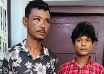 ഒന്നര വയസ്സുകാരിയുടെ വായ പൊത്തിപ്പിടിച്ച് സഹോദരിയെ പീഡിപ്പിച്ചു; നാട്ടുകാർ പ്രതികളെ പിടികൂടി പോലീസിൽ ഏൽപിച്ചു.