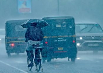 സംസ്ഥാനത്ത് മഴ തുടരും; ഇന്ന് മൂന്ന് ജില്ലകളില്‍ യെല്ലോ അലേര്‍ട്ട്